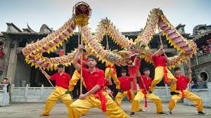 Buns_Dumplings's tweet photo. Así se baila la danza del dragón en China #BunsLovers #DumplingLovers #ComidaChinadeVerdad https://t.co/zYFfWPKWUq