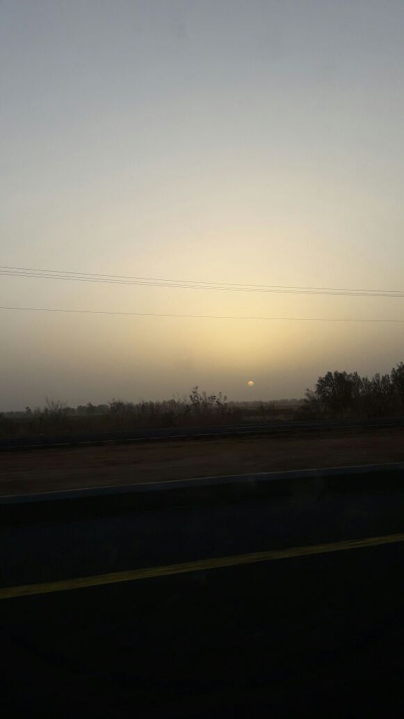 caltan1200's tweet photo. خيالك الي بقلبي معي على طول
زود عليها طلوع الشمس والغروب😴!؟. https://t.co/F5pTZw6koA