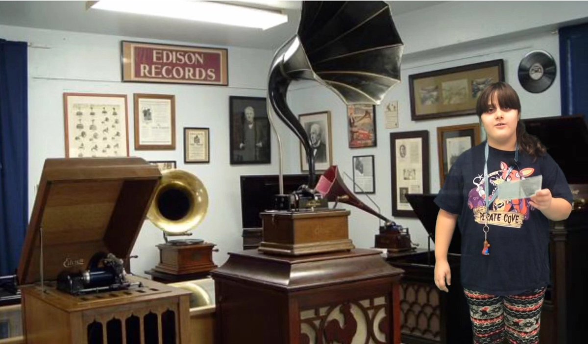 Traveling around NJ with green screen magic #kidtweet <a href="/MrsShermanWTSD/">Mrs. Sherman</a> @Lafayette_25