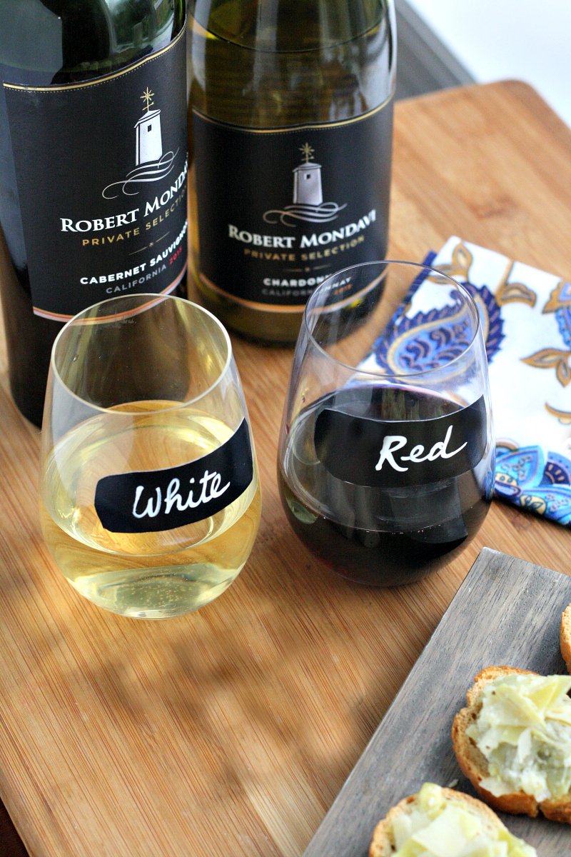 ElleOliveCo's tweet photo. DIY Chalkboard Wine Glasses #RMPSNewLook https://t.co/yNv6fU8QgE  AD Msg 4 21+ https://t.co/VC7xwdV0UB
