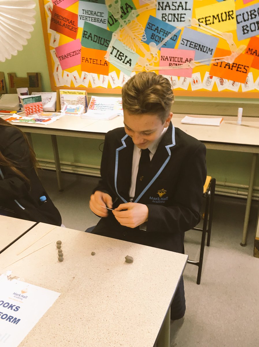 vic_butler's tweet image. Because I promised my amazing and wonderful students I would...@markhallacademy @MHA_Science #lovemyjob #molecularstructures