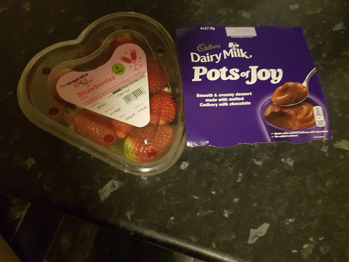 Amyminxx's tweet photo. My baby boys pudding ❤ https://t.co/6T0yEcwmh2