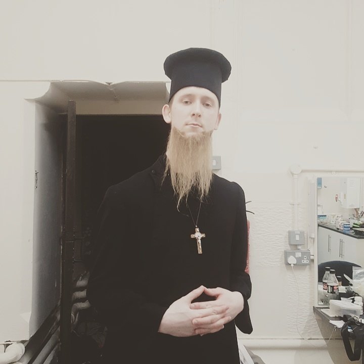 harrymoore1294's tweet photo. Kazvam se Otes Bojovic!!!! #Pentecost #uclan #uclanacting #bulgarian #bojovic #davidedgar #easternorthadox #easterneurope https://t.co/w6tbFe1RRR