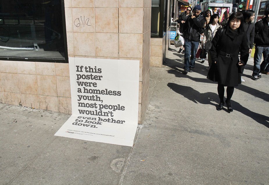 Brilliant ad to draw attention for #homelessness.
#guerrillamarketing #streetmarketing
