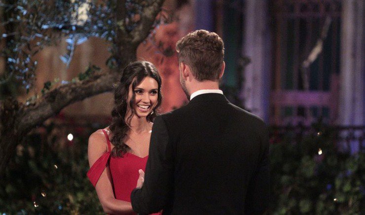 HadleyPilates's tweet photo. #PilatesTeacher Whitney From 'The Bachelor Defies Gravity &amp; Wants To Be Married To Tom Brady https://t.co/OHvgQS6w9A https://t.co/6bpMrd7F3m