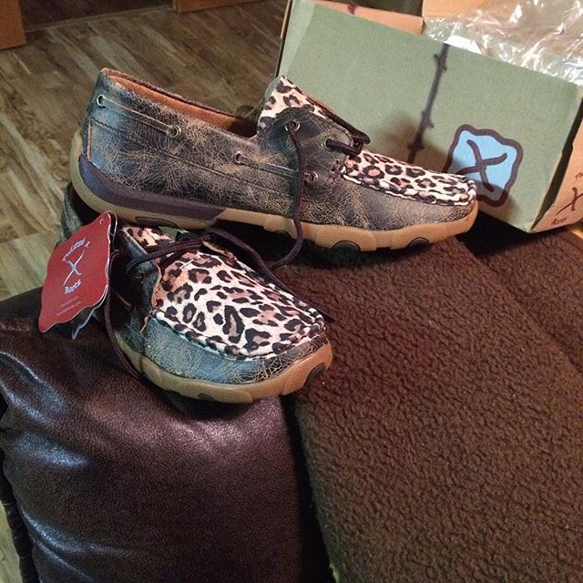 twistedxglobal's tweet photo. 💗😎😎💗💗
Got my early Valentine's Day/anniversary present! #howdheknow #soclassy #twistedx #spoiled 📷: @angelsteam57 https://t.co/s6Q57neerI