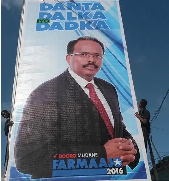 somaliadev's tweet photo. Mohamed Abdullahi "Farmajo" new #Somalia president. Money didn't win today, hopefully this is a new start to change. 🇸🇴🇸🇴 #somaliadecides https://t.co/rsF2ncBVK5