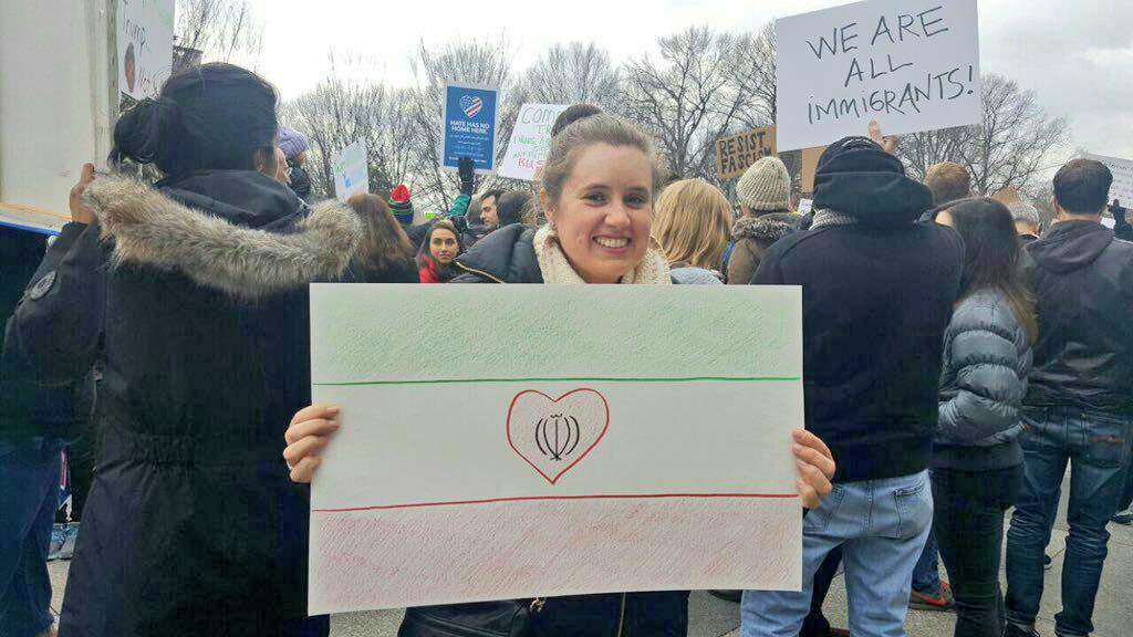 mamlekate's tweet photo. I don't know your name, but I will never forget your kindness. #LoveBeyondFlags https://t.co/dgGiK3CI3u