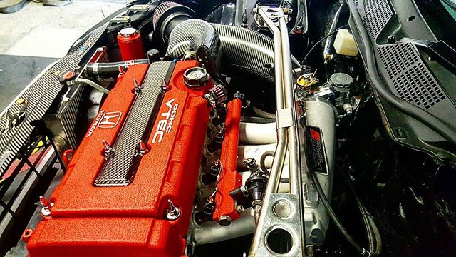 Skunk2Racing's tweet photo. #Skunk2FanShare @migitymikedaddy
My b18c type-r with new skunk2 ultra street manifold and skunk2 70mm throttle body!!!😎 #skunk2racing https://t.co/pSfTzQ0FD2
