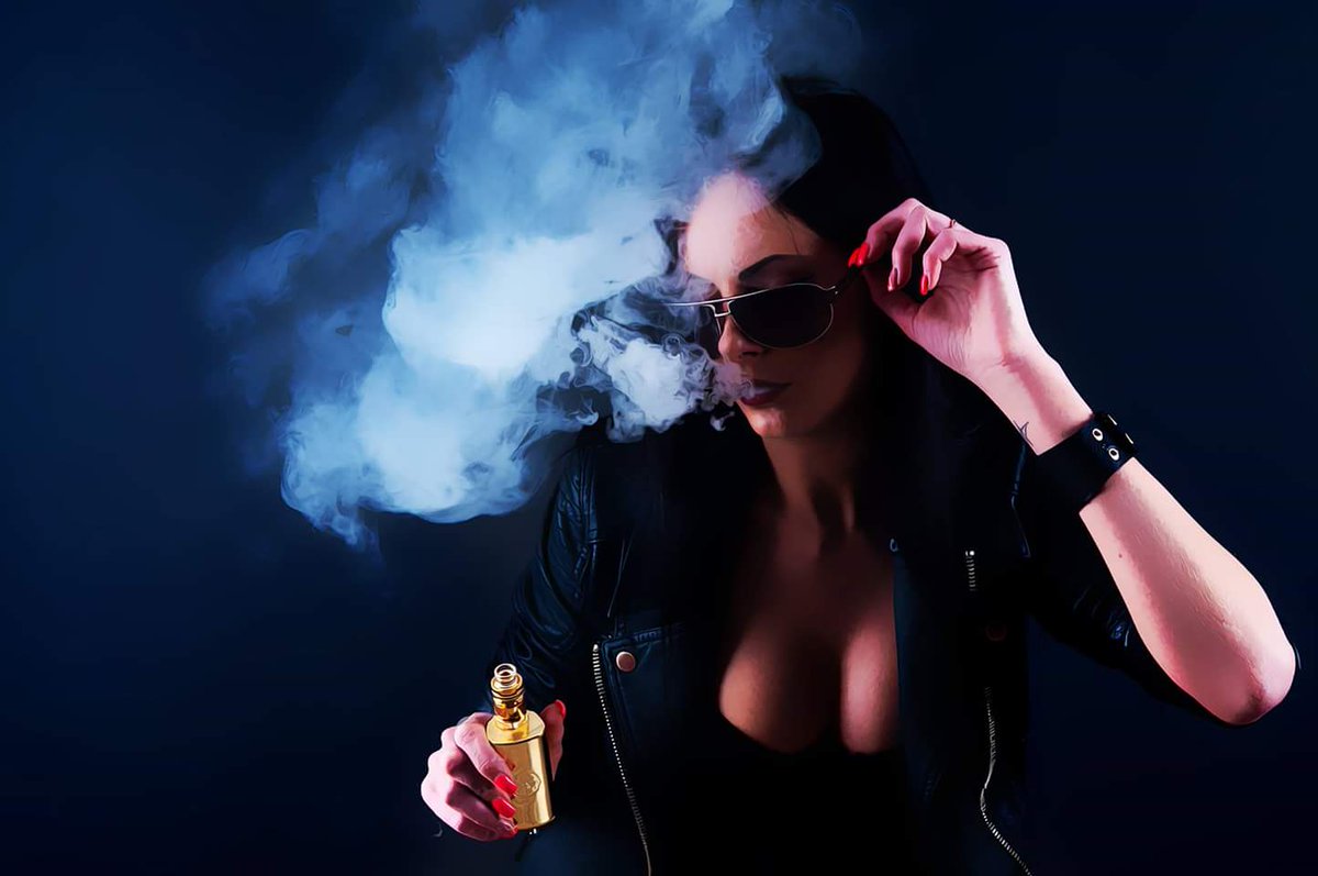 FogHuntersOFC's tweet image. Girls love gold.. @asMODusUSA @dotmodsinc #goldAF #vapelife #grimmarmy #cloudsbroclouds
