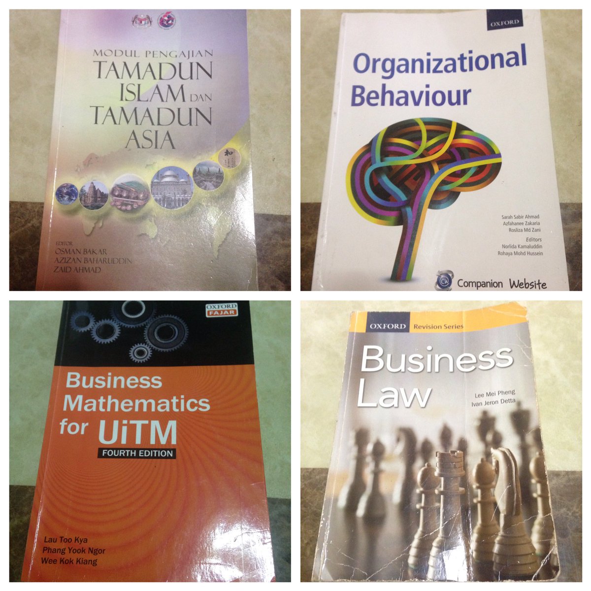 NabilahHaniss's tweet photo. Buku untuk dijual!! Dm jer. πππ @UniselKita #unisel #uniselkita #uniselshahalam https://t.co/gnng1kt8m0