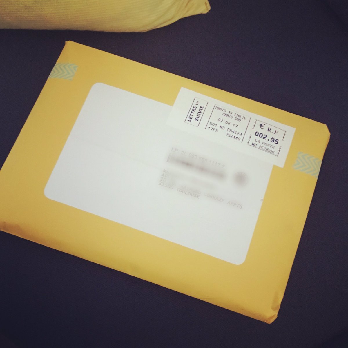 mallysbooks's tweet photo. Moi aussi j'ai reçu une petite enveloppe jaune! 😻 @Exploratology #boxlecture #cadeau #newbook https://t.co/8J9IukV7cH