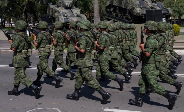 diario24horas's tweet photo. Ley de Seguridad Interna se ha estancado una vez más, a pesar de peticiones de @SEDENAmx y @SEMAR_mx ¿#Será? https://t.co/CLx6w848Ld https://t.co/bmHLxMpohj