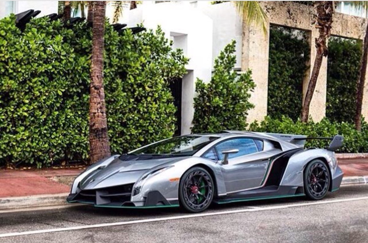 lambotoday's tweet photo. Lamborghini Veneno is my favorite! https://t.co/oo8j4XOjCj