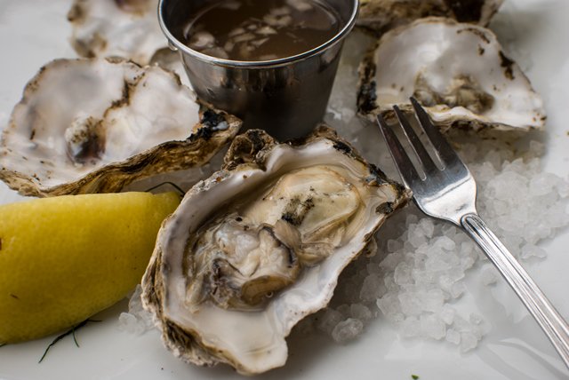 SeaGrant's tweet image. Understanding #OceanAcidification helps oyster business in Oregon #ResearchToApplication @OregonSeaGrant ow.ly/7EHd308O2MN