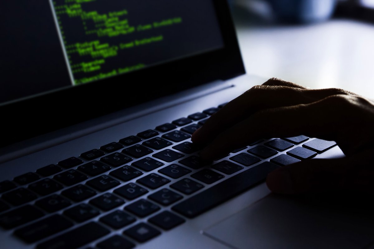 MandyBachus's tweet photo. Stay ahead of #cyberthreats w/ a #huntteam. That's what @eSentire does everyday. Via @Forbes #cybersecurity #infosec
https://t.co/e5sKjURKaw https://t.co/geBlcrPUg3