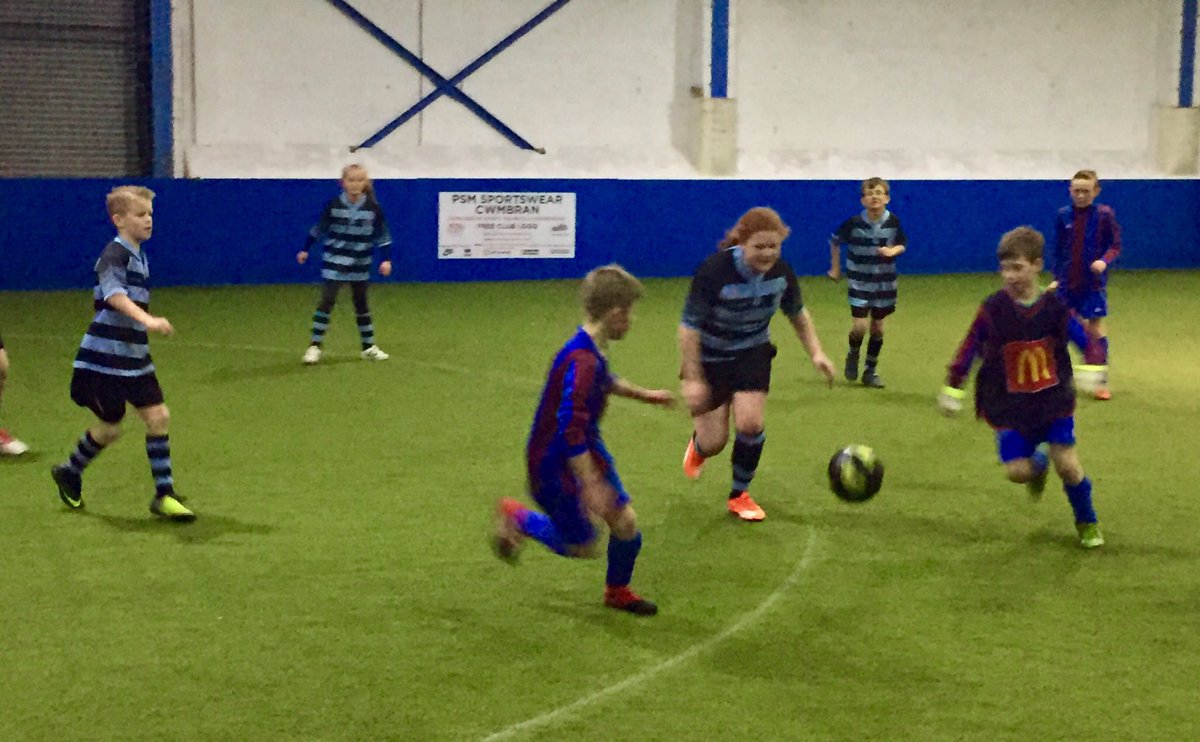 Great turn out at round 3 south cluster schools football festival supported by sports volunteers <a href="/FF_Cwmbran/">Football Factory</a> @FAWTrust <a href="/SportsLeadersRG/">Rob Guy</a> ⚽️