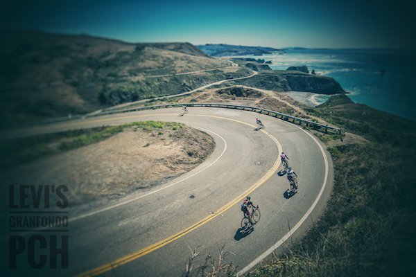 levisgranfondo's tweet photo. View from a “V2” our photographers have solved to get a birds-eye of the #PCH. https://t.co/pjkqT1Gq9s https://t.co/iwHLZqewY6