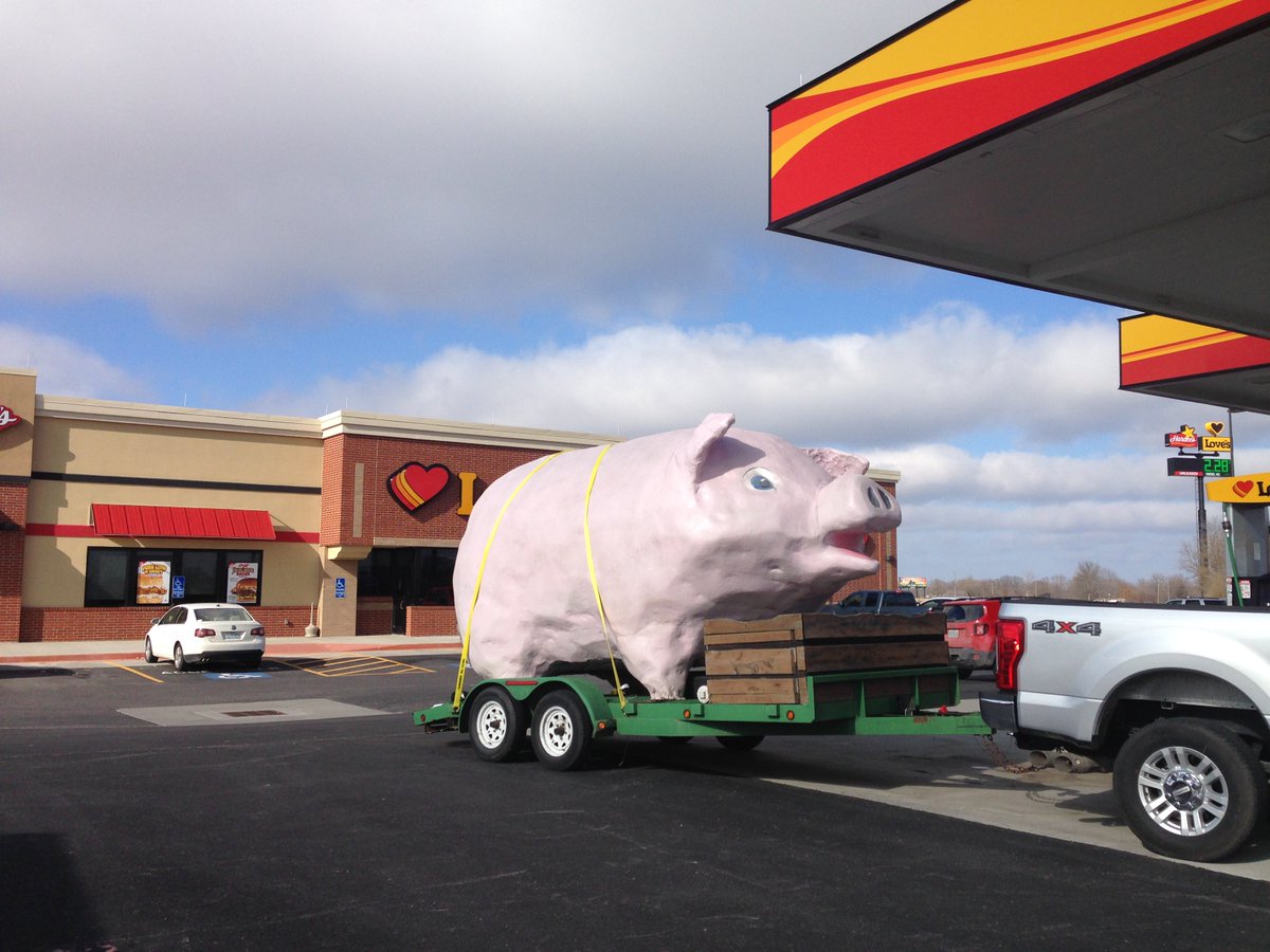 LovesTravelStop's tweet image. We can only assume this pig was relocating after the big, bad wolf blew his house down again. instagram.com/p/BQQggcUguV6/…