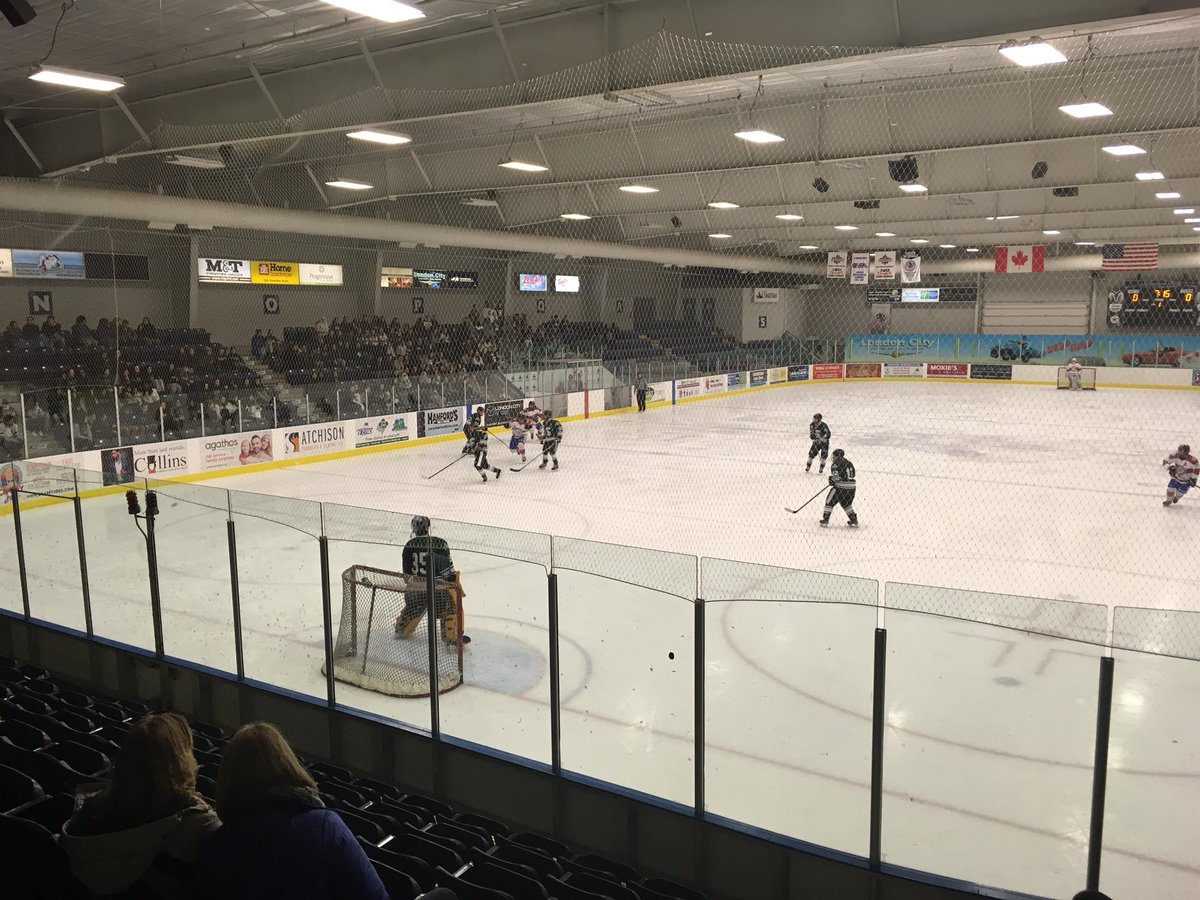 mts_athletics's tweet image. Go Spartan 🏒!!!  Annual Golden Puck vs SAB #CarpeDiem