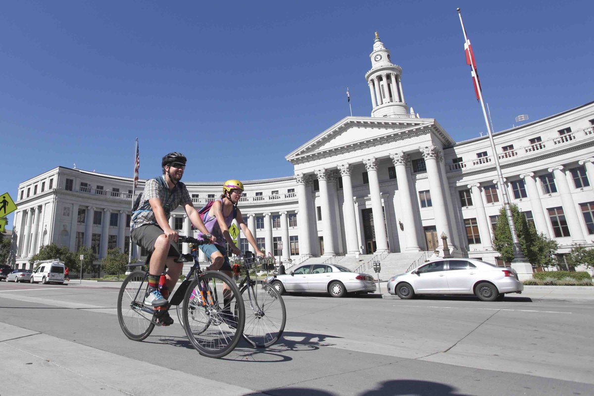 BikeLifeBoulder's tweet photo. .@hickforco Hickenlooper rides bikes (and therefore is a smart person). He wants to make CO the best state to ride https://t.co/yaU6e2e2Vf https://t.co/Ca91NPVU4Z
