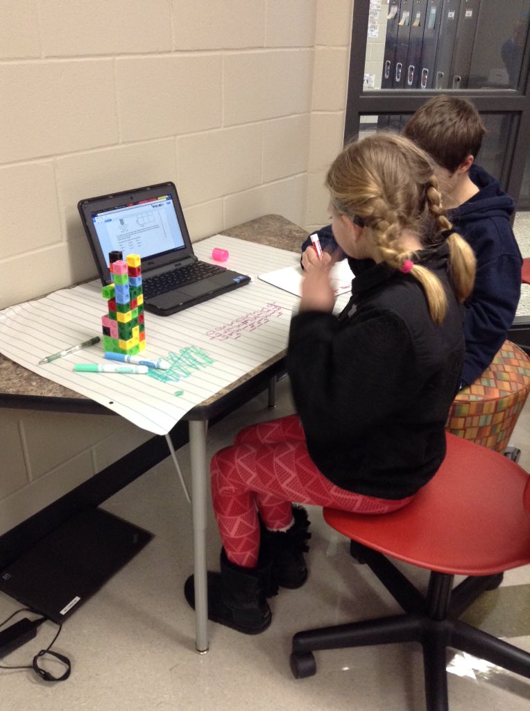 learningrocks5's tweet image. Willis Tower volume? Partnering with Noser&apos;s class. Great thinking! #RCLearns #RCTopDogs @AnkenyRockCreek