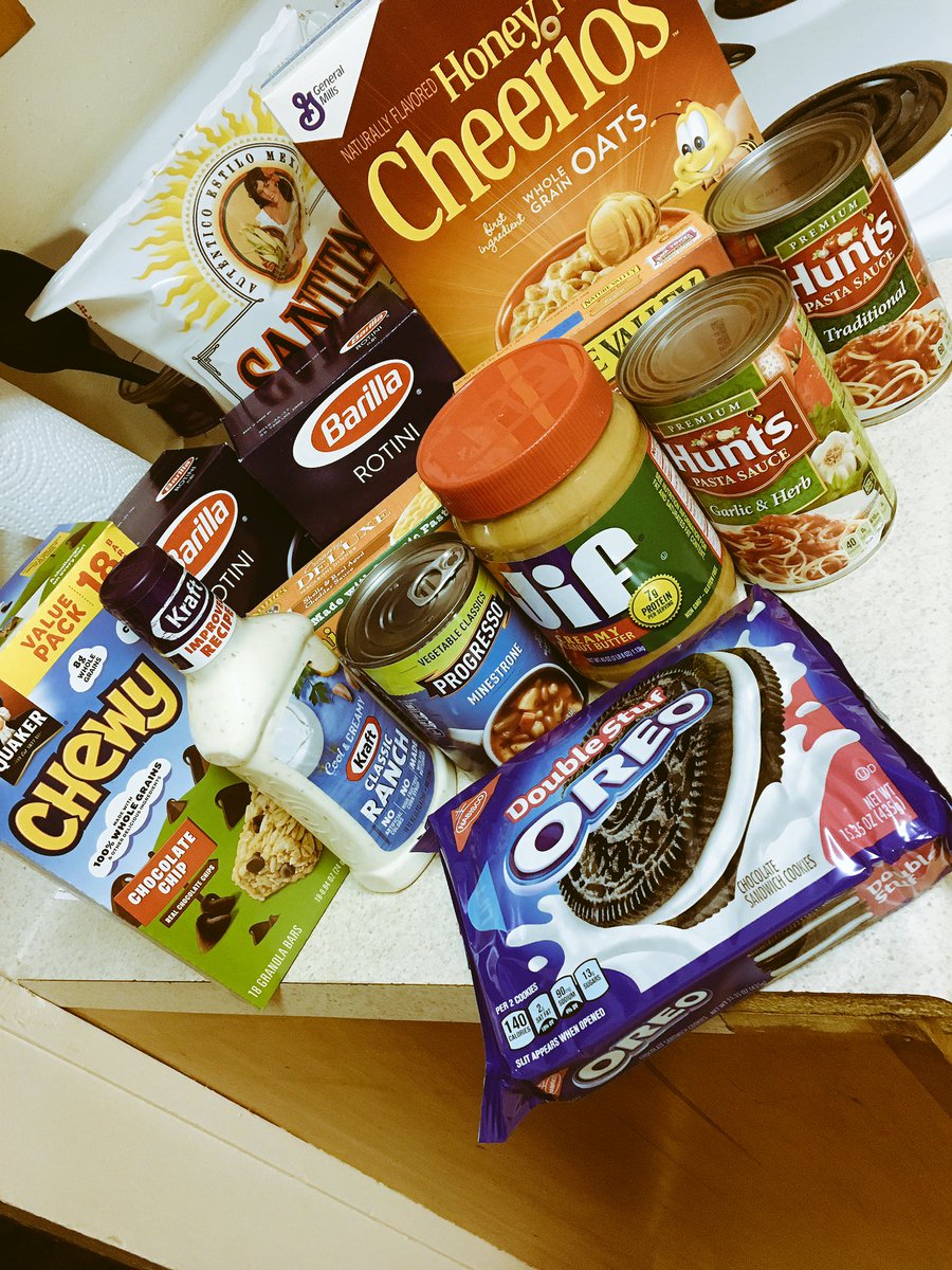 kschmitz13's tweet photo. My aunt is absolutely the coolest and best person I know 😍😍#NeverGoingHungry https://t.co/1qHVHPVbRF