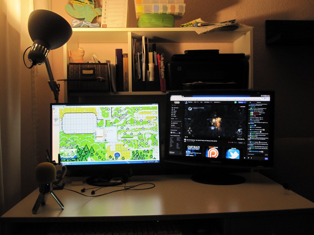 Bunia On Twitter Dual Monitor Setup Is Perfect For Making