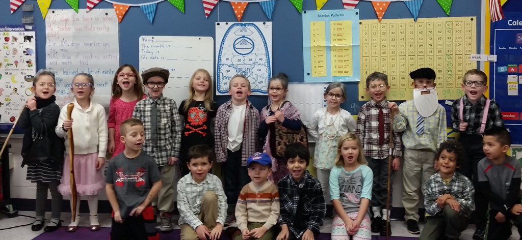 EvansHaevans's tweet photo. We are 100 days smarter! @GlacierRidgeD47 https://t.co/8gxxxzzl88