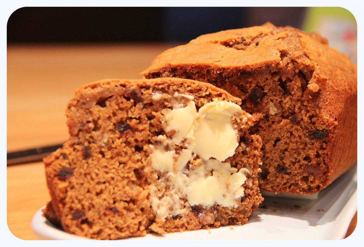 bespokecookies's tweet photo. Cold days, warm bakes. A slice of this decadent #PecanLoaf is the ultimate teatime snack. https://t.co/YFihIvpU4b