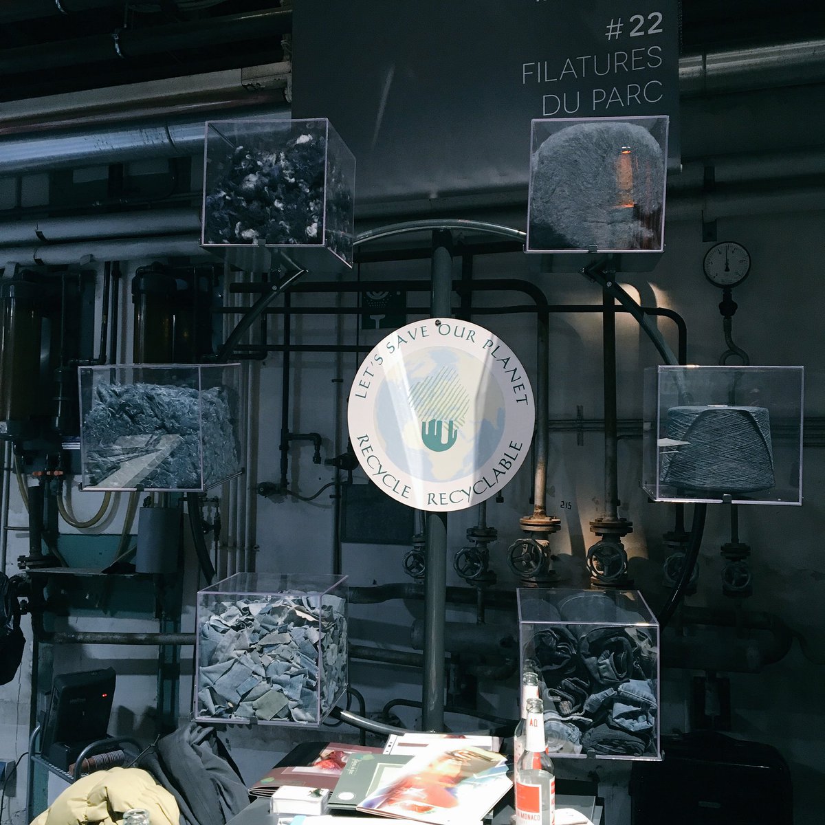 welthelden's tweet photo. Noch mehr #Recycling Garne auf der #munichfabricstart #filaturesduparc #savetheplanet #welthelden https://t.co/4fJOvxb5kV