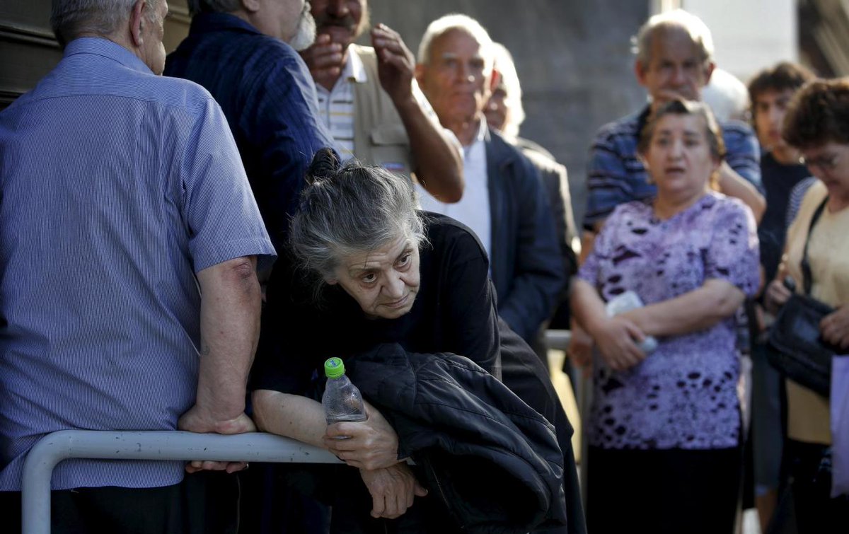 javierjuantur's tweet photo. ¿De que vais ladrones? 
Somos pensionistas, no gilipollas.
Las pensiones pierden poder adquisitivo por la puta cara.
https://t.co/o3CQM2uLlR https://t.co/F6f6HvTSK0