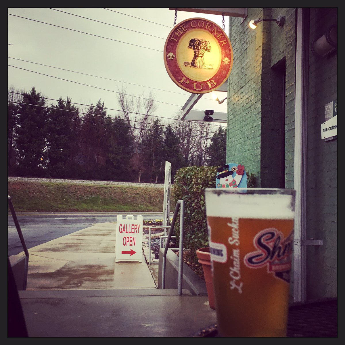 ShmaltzSouth's tweet photo. #cornerpub @pubalicious is now pouring #slingshotondraft #lchiamsucka #greaterindecatur @decatur365 @visitdecaturga @realalesharpton https://t.co/MmMh6fVAYu