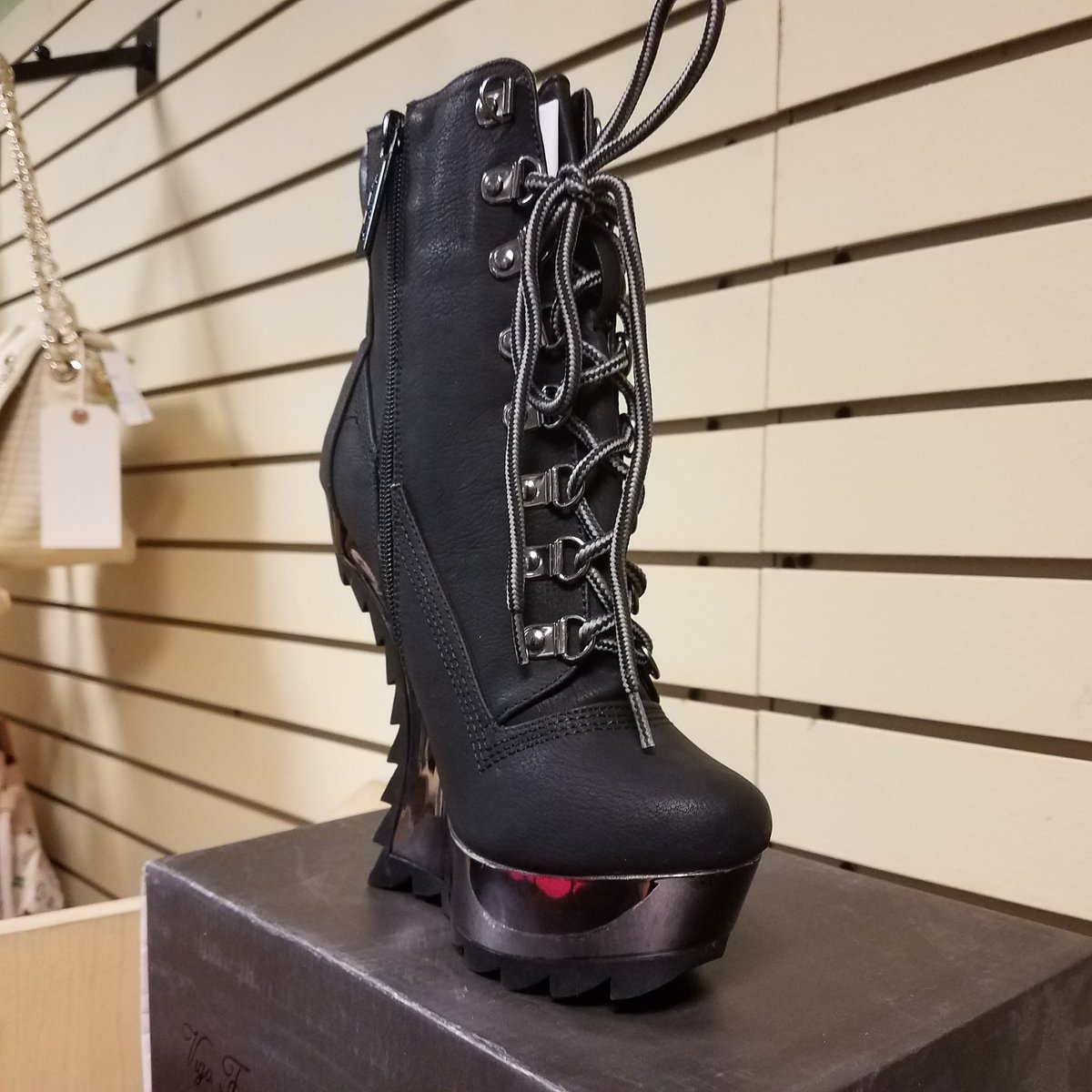 HiddenLLC's tweet image. Give her the boot for Valentine's Day 734-340-5189