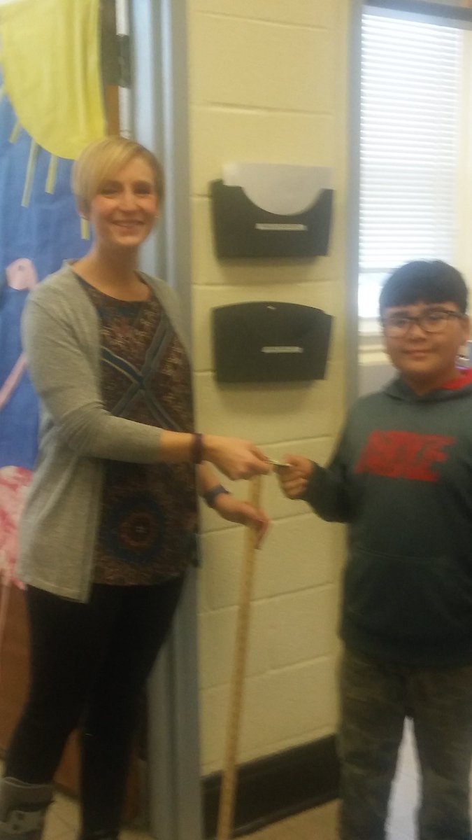 Nana_Gx2's tweet photo. #honesty #ColgateProud @ColgateES @AMGlinowiecki @edicello15 https://t.co/8UxFz4YHf4
