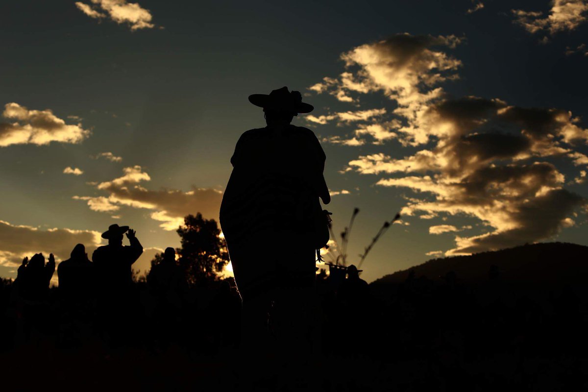 sr_click's tweet photo. Ceremonia de amanecer durante el año nuevo purépecha , Huancito Michoacán https://t.co/e1dnG6vGZK