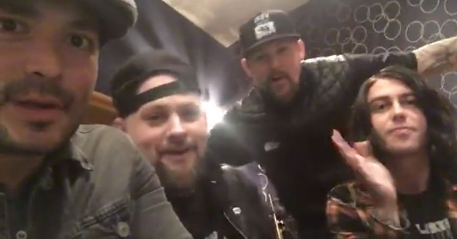 An album update from <a href="/SWStheband/">Sleeping With Sirens</a>. bit.ly/2kTi4Oi