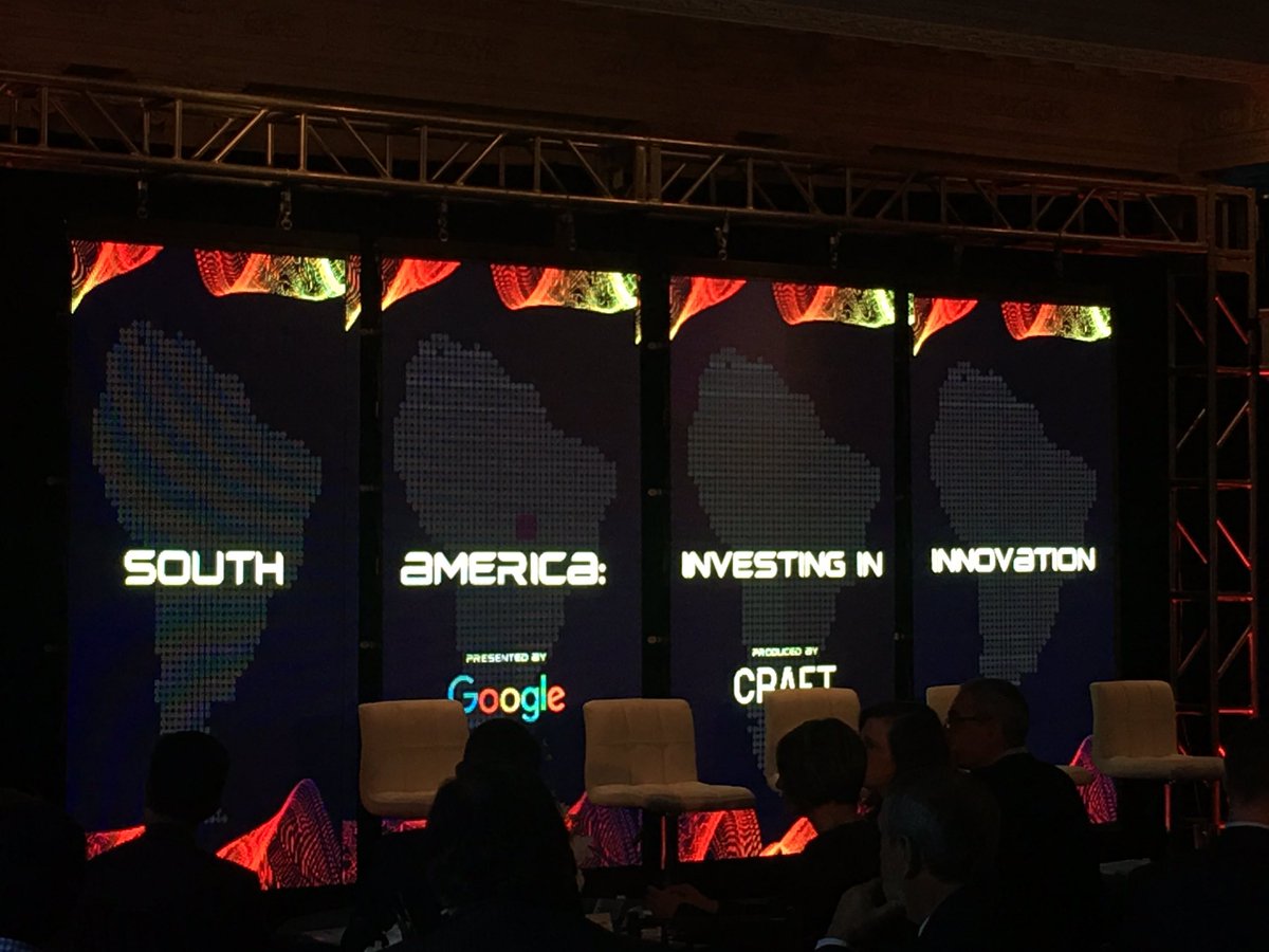 PinzonBueno's tweet photo. Con @diegomolanovega encuentro de tecnología. Buscando oportunidades, desarrollo y crecimiento para el país #ExperienceColombiaTech https://t.co/LOWh69PM4p