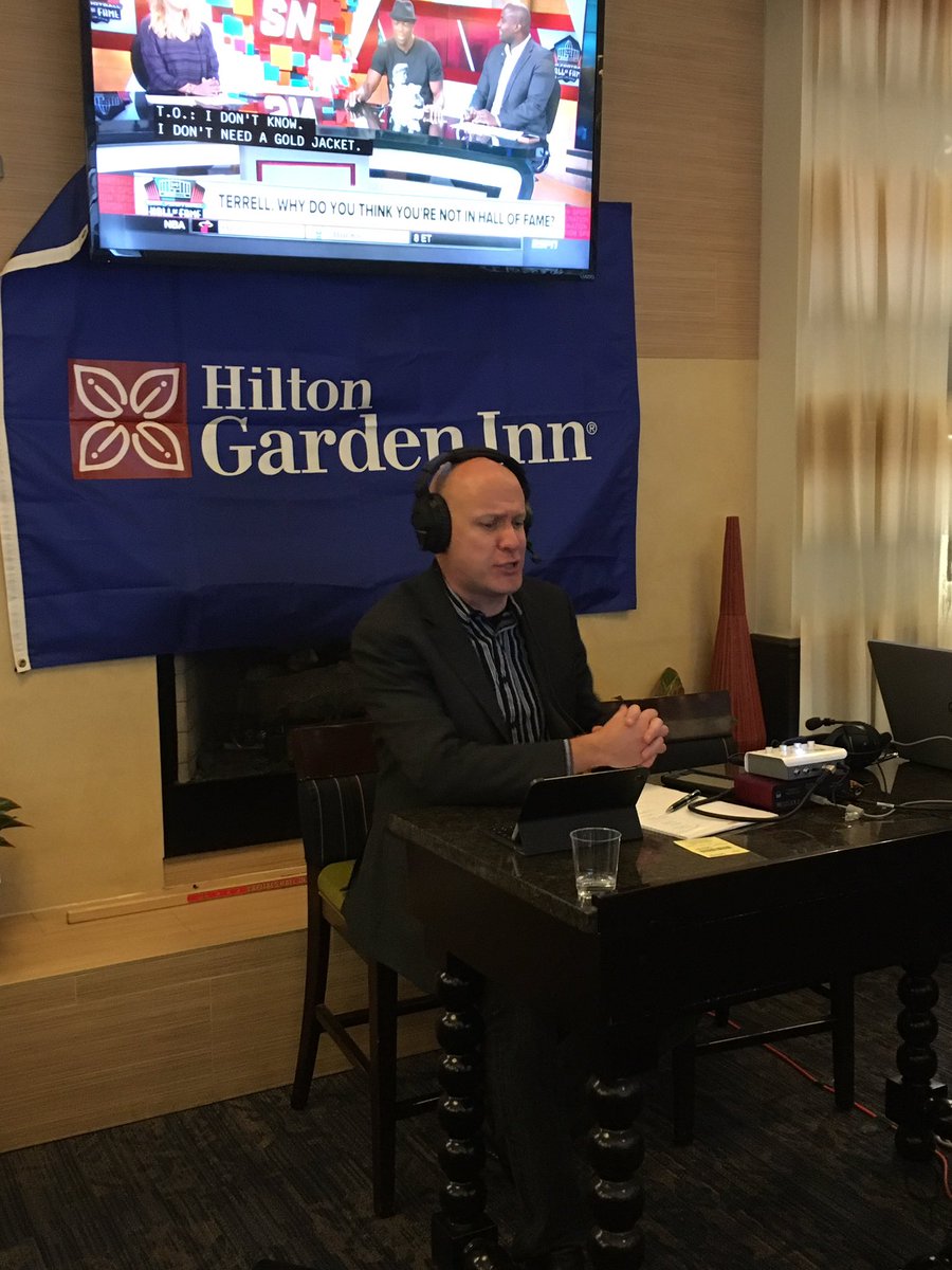 MonSportsNet's tweet photo. LIVE with @WaltonCaps from @funathgidc on 14th street for Caps Talk at https://t.co/PmOFDiKiQZ. https://t.co/1mdNVsUEZX