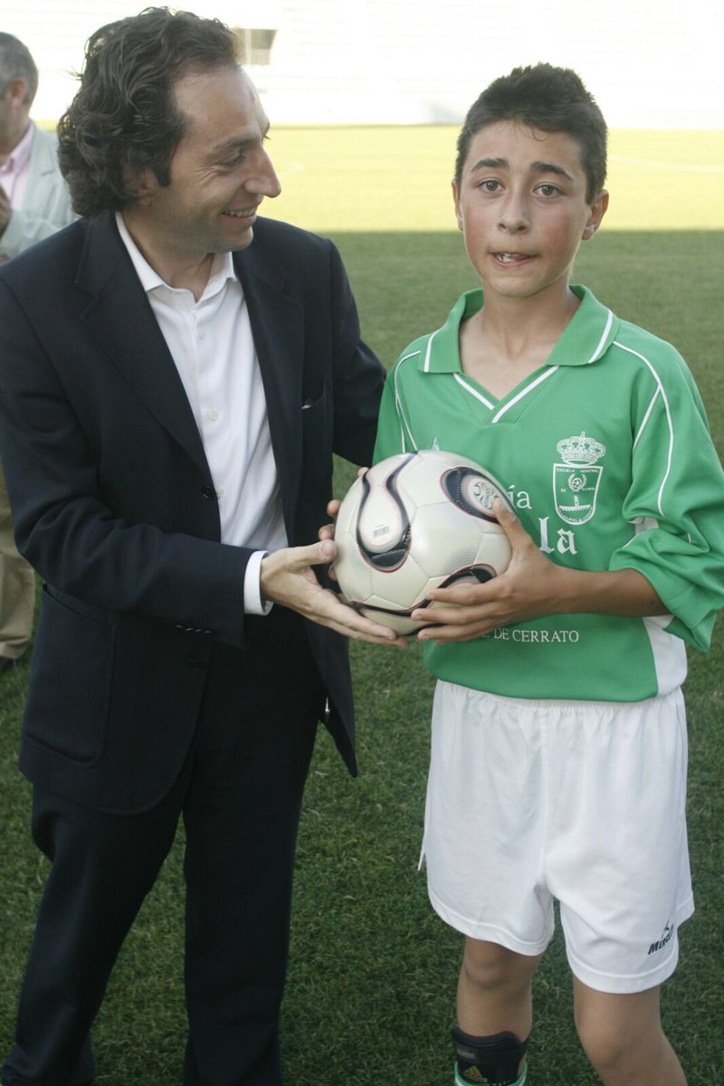 CD Villamuriel ⚽ (@cdvillamuriel) on Twitter photo Nuestro más sentido pésame a familiares y amigos.Siempre te recordaremos Víctor (22años),ex-jugador nuestro D.E.P. Fotos <a href="/DiarioPalentino/">Diario Palentino. Palencia</a> Nuestro más sentido pésame a familiares y amigos.Siempre te recordaremos Víctor (22años),ex-jugador nuestro D.E.P. Fotos <a href="/DiarioPalentino/">Diario Palentino. Palencia</a>
