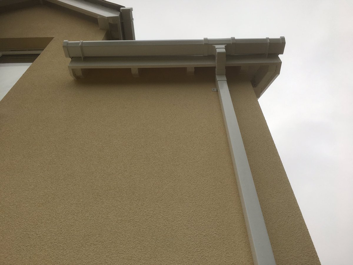 PolarRendering's tweet photo. Now the scaffold is down on the Cotswold project I was able to grab a couple of photos @KRendRenders @bennusprayer https://t.co/mYFnDM3lnX
