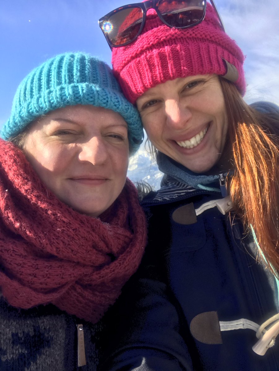LouiseRobo13's tweet photo. Day up #whistlerblackcomb #mountains with Amber #dayoff #sunshine #play #makesmehappy #friendship #girltalk #comedywriting #talkingcomedy https://t.co/bVDpxH1JJy