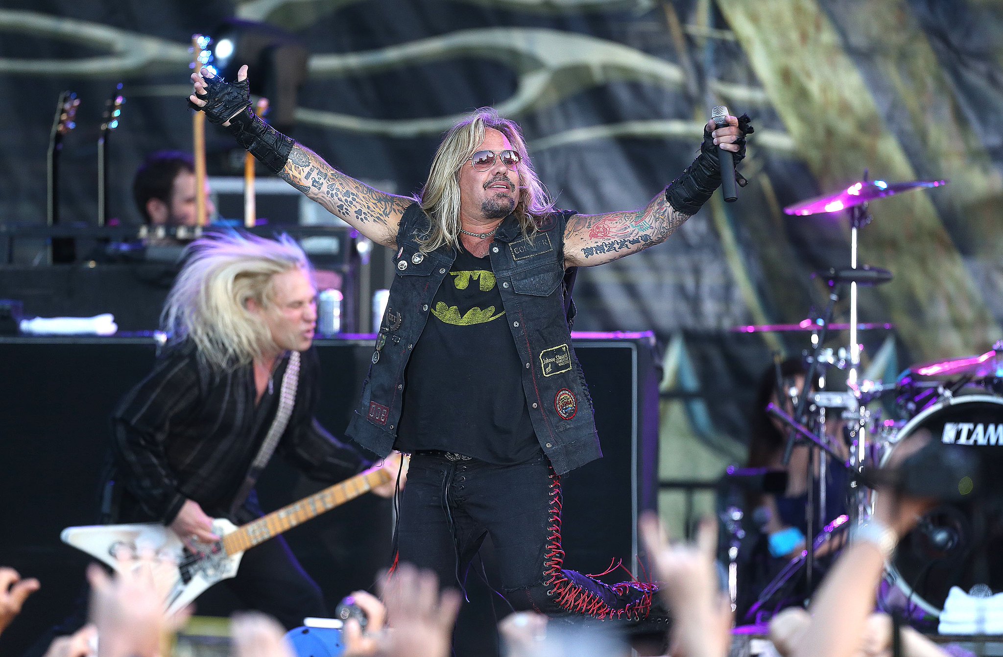 Happy birthday Vince Neil! Here\s what we learned when we hung out with Mötley Crüe in 2014  