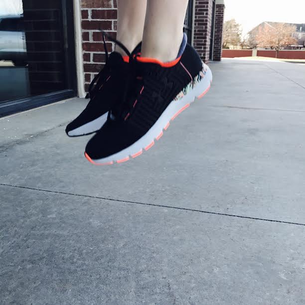 FleetFeetICT's tweet photo. How hard should I push my run? #jumptest #trainsmart #underarmour #recordequipped https://t.co/tvrUZYgfBX https://t.co/bxELtJ4cZu
