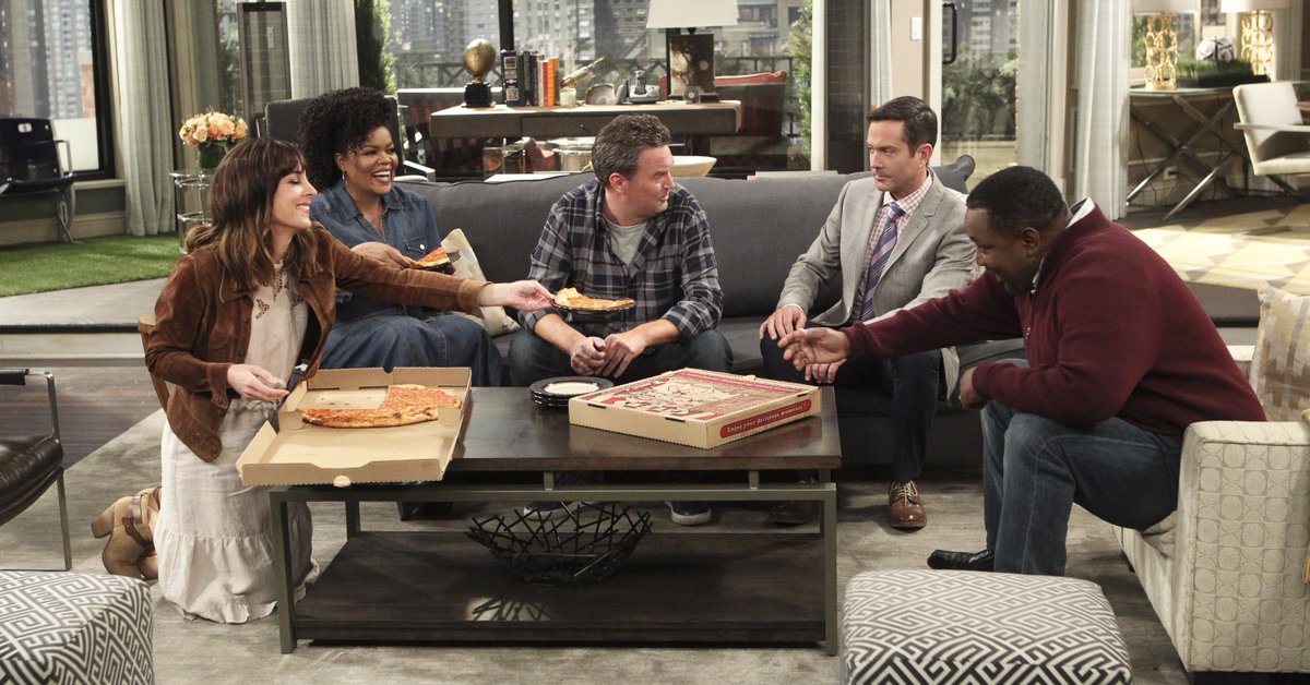 Have you caught up on the latest season of #TheOddCouple? Binge now on <a href="/CBS/">CBS</a> All Access: bit.ly/2dvGfy9