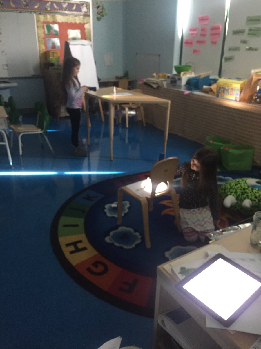 noradgreen's tweet photo. Experimenting with shadows! Can shadows of statues move? #DoingItDonahue #nextgenscience https://t.co/OXRDOaL92V
