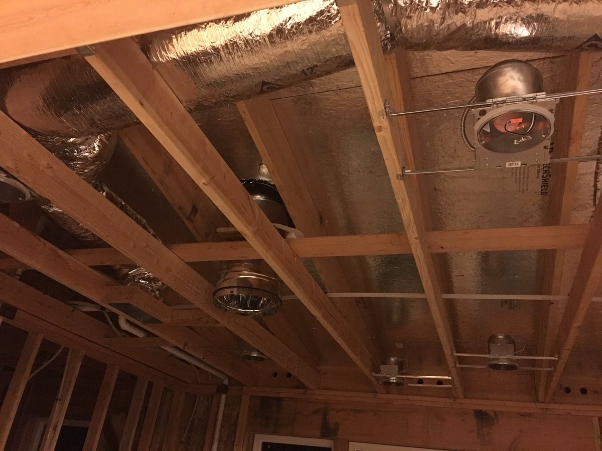 LPFarmstead's tweet photo. #lighting installed in the new #kitchen #addition. Electrical is almost completed. https://t.co/tj2W6cAZKi