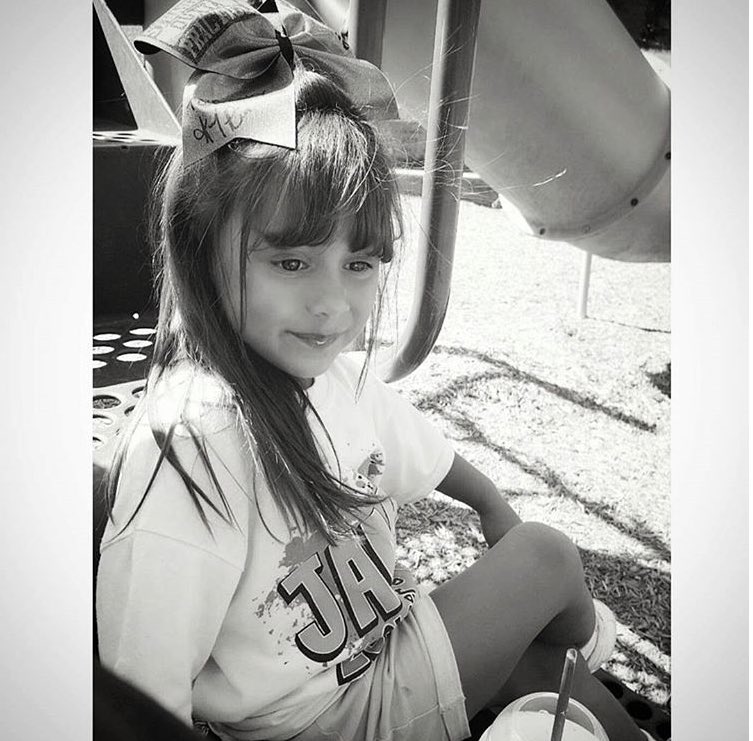 Maner_Summer's tweet photo. RIP my beautiful angel. My heart is aching. Everything I do here on earth I do it for you Presley Elle. https://t.co/R6YqNNafcX