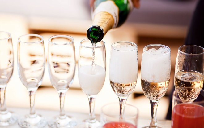 foodandwine's tweet photo. There’s a festival dedicated to Prosecco coming to London: https://t.co/t6G2jC4dd2 https://t.co/D65WVe7F0I