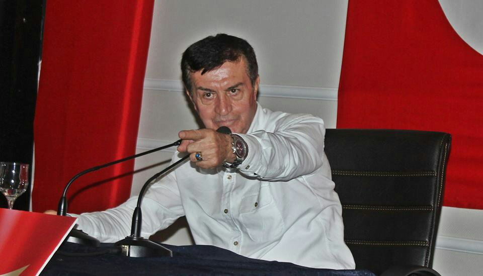 Herkes “birisi” bir şeyler yapsın diye bekliyor..
O “birisi” sensin!..
OsmanPamukoğlu HAYIRdiyor